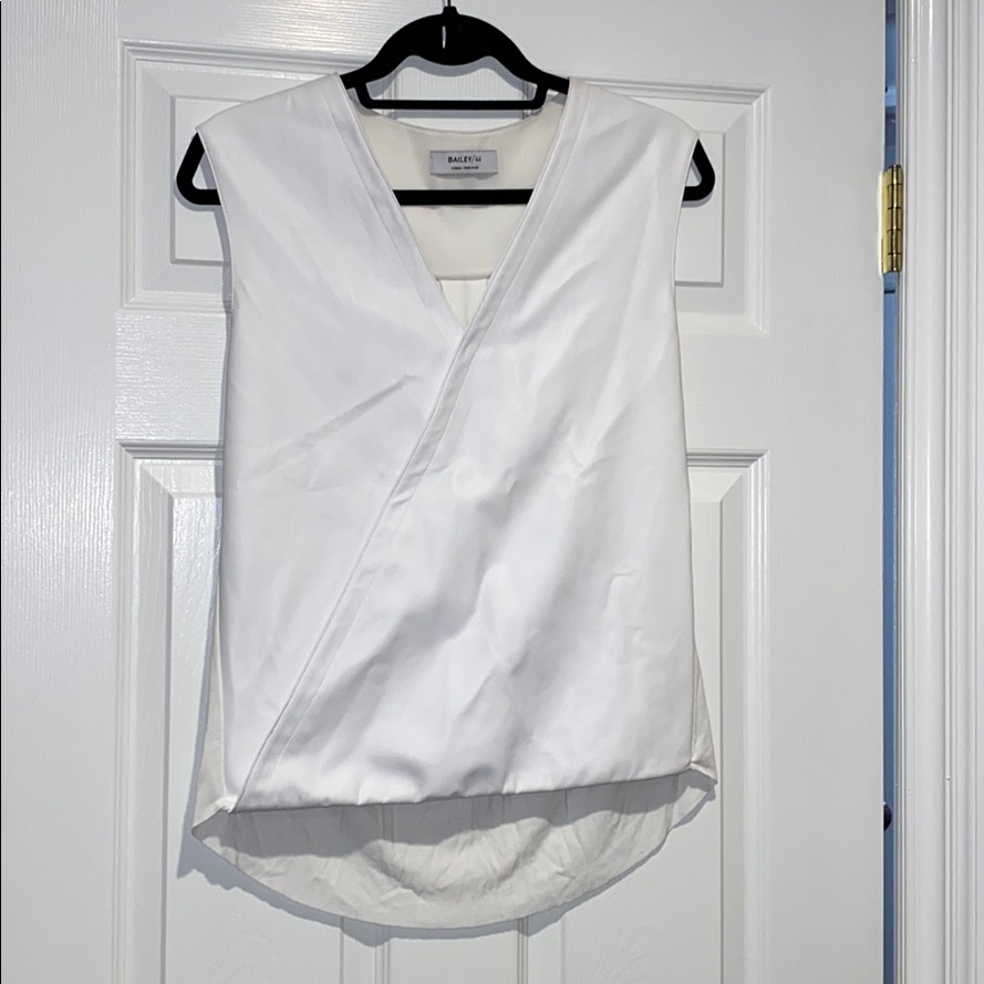Brand New Never Worn Bailey 44 Top